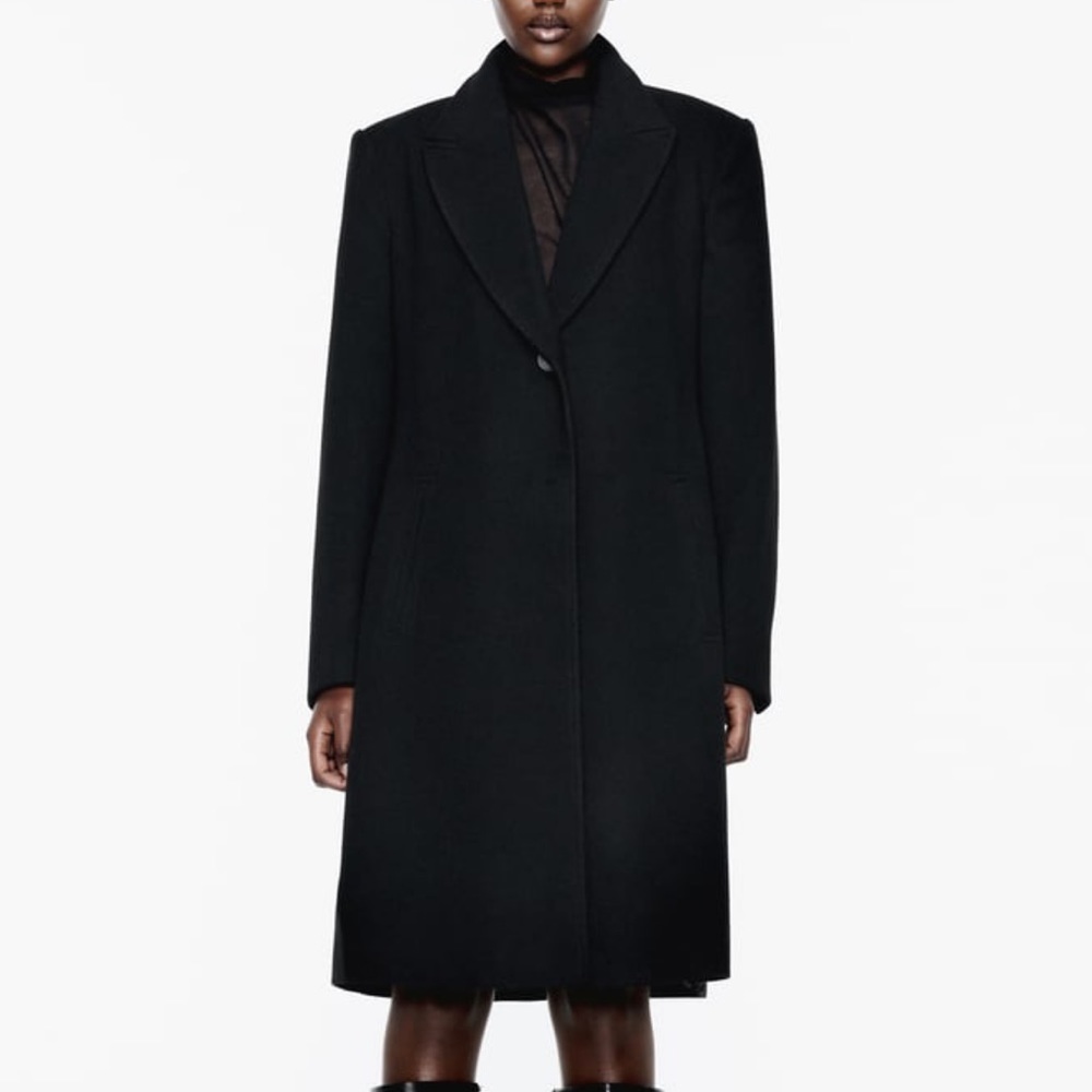 ZARA
FITTED SOFT COAT